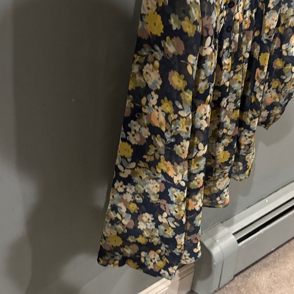 LC Lauren Conrad Navy Floral Women's Top - Picture 6 of 8